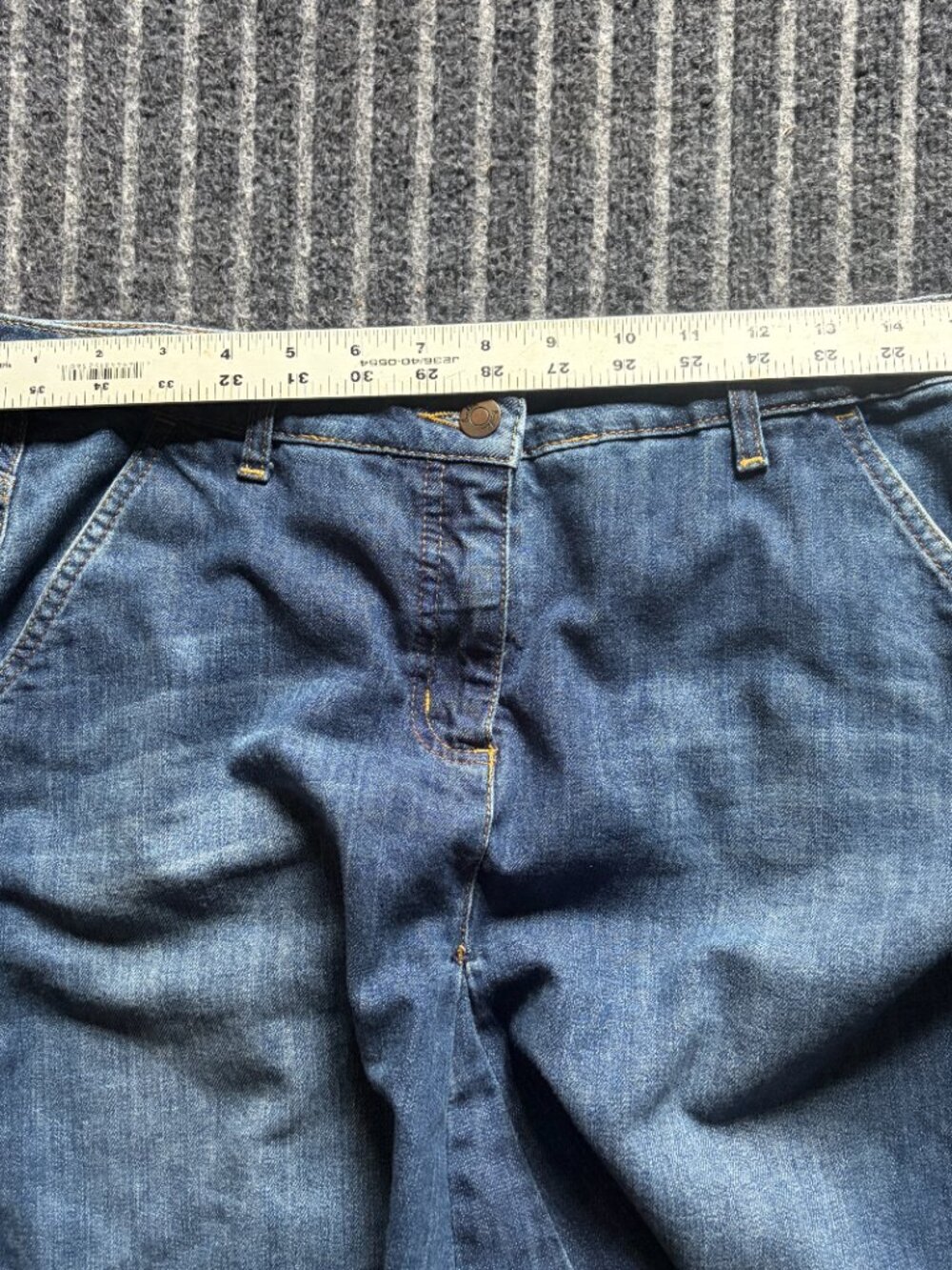 Boden denim front-pleat skirt Size 10R - Picture 10 of 10